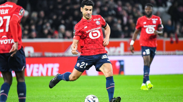 Lil ozbiljno štuca pred Zvezdu