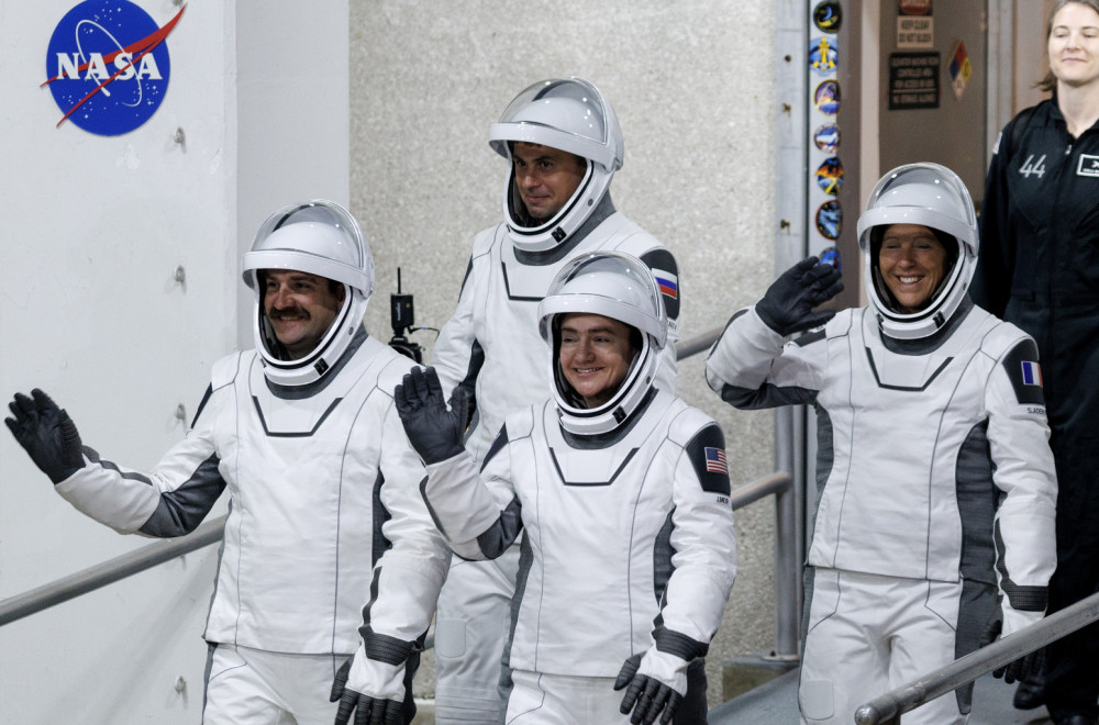 Četiri nova astronauta stigla na Međunarodnu svemirsku stanicu FOTO