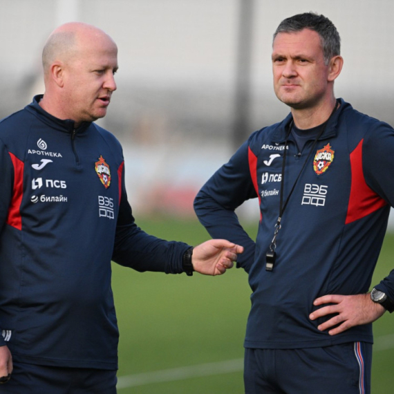 Gledao crveno-bele sa Novakom – pa dobio ekspresan otkaz?!