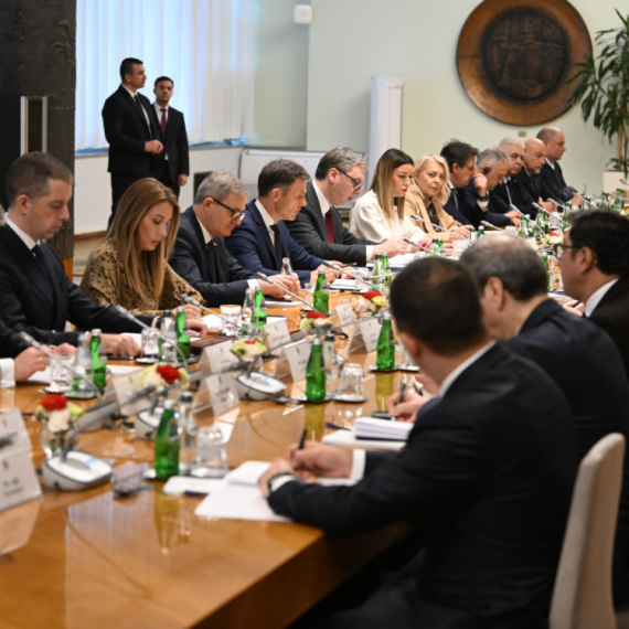 Vučić: Uskoro direktan let između Beograda i Bakua