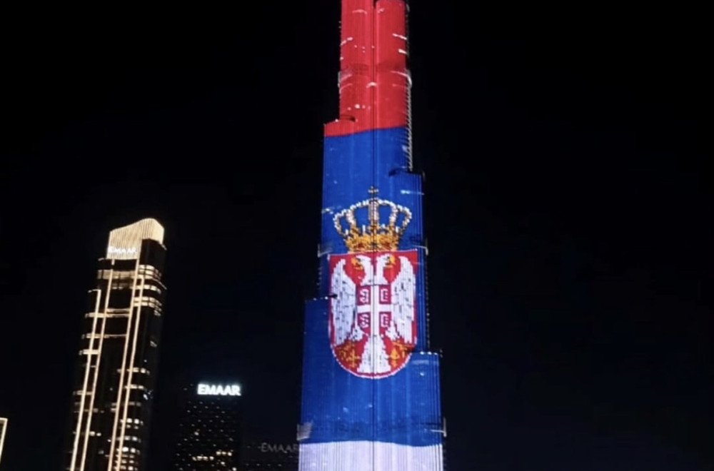 Burdž Kalifa u Dubaiju večeras u bojama srpske zastave; Vučić: Hvala dragi prijatelji VIDEO