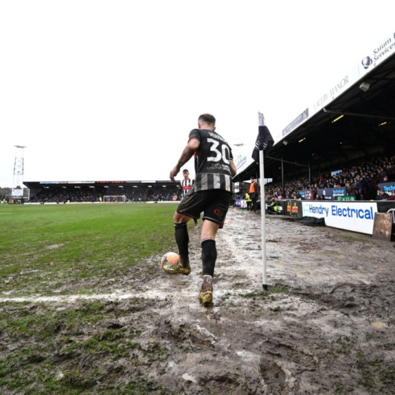 FA Kup kao u dobra stara vremena – fudbal u blatu do kolena