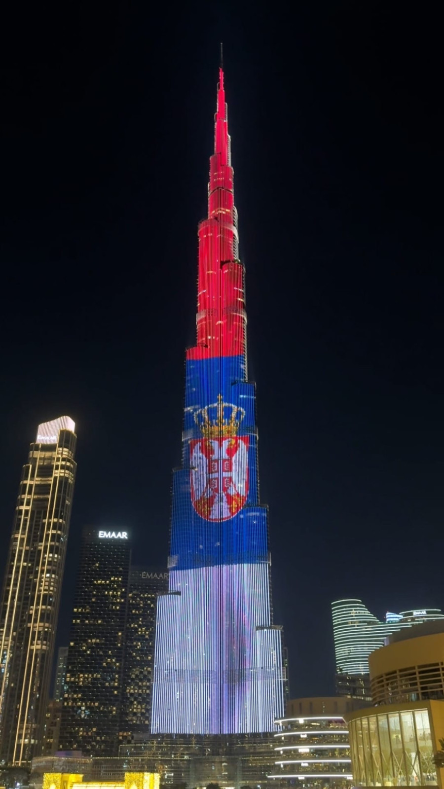Burdž Kalifa u Dubaiju večeras u bojama srpske zastave; Vučić: Hvala dragi prijatelji FOTO/VIDEO