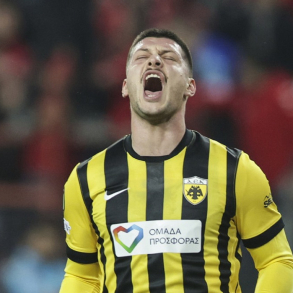 Vreo derbi u Grčkoj – PAOK promašio penal, Jović pogodio stativu u 94'