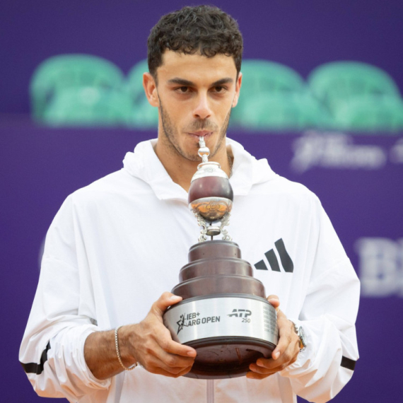 Serundolo do prve titule u rodnom gradu