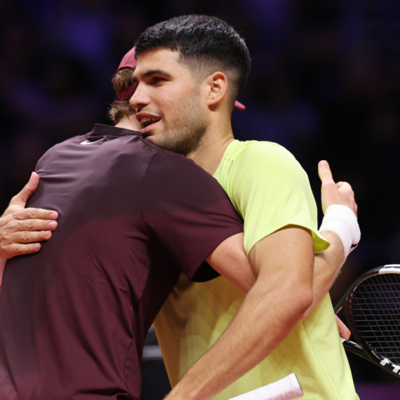 Sineru i Alkarasu po 1,2 miliona dolara samo da se pojave