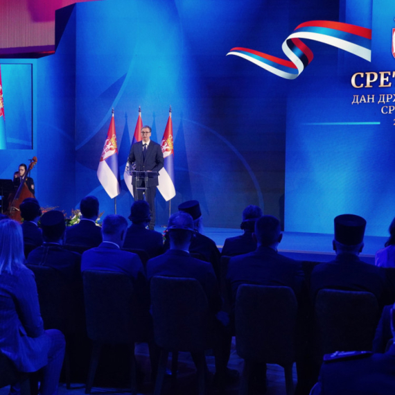 Vučić na Sretenje poslao snažnu poruku: Naš narod na KiM nosi veliko breme opstanka u svojoj kolevci