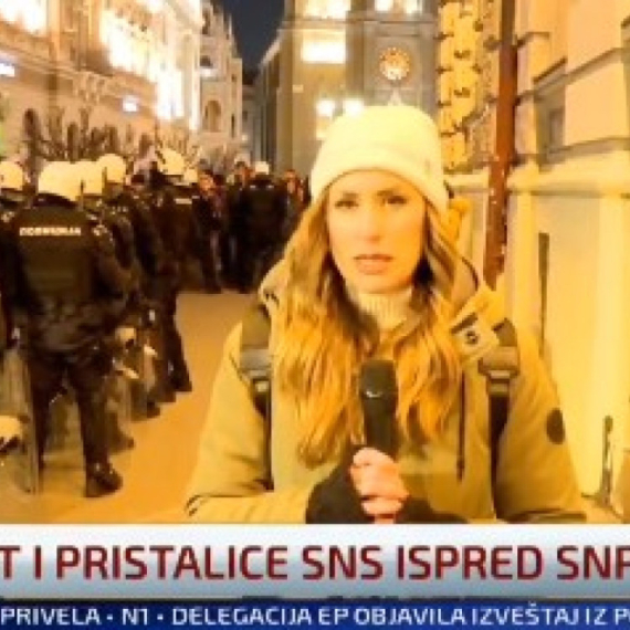 Reporterka N1 priznala: Blokaderi izviždali svešteno lice, skandirali "lopovi" VIDEO
