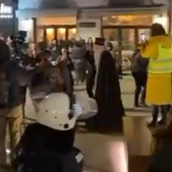 Ovako je tekla kampanja protiv Crkve nakon koje je napadnut mitropolit; Ideolozi blokadera radili na tome