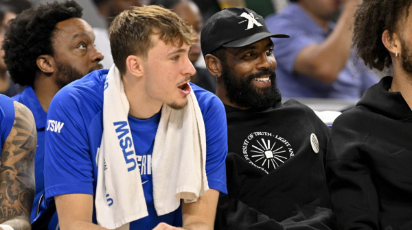 Težak period za Maverikse – neizvestan povratak Irvinga, pauza i za Flega