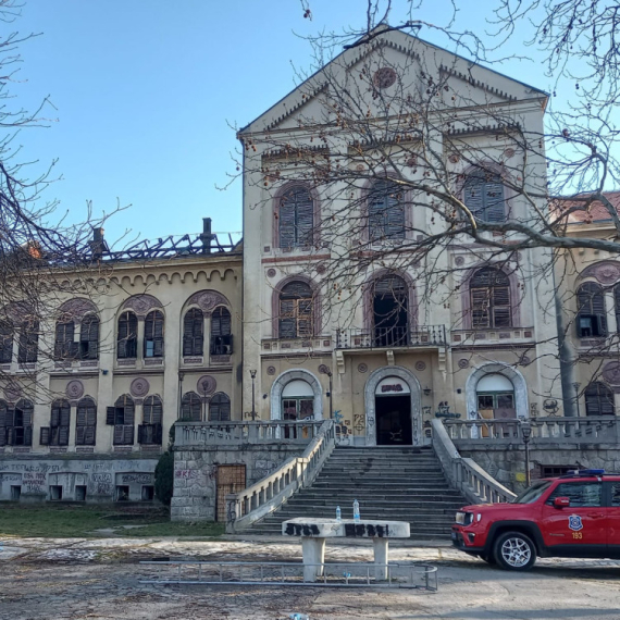 Aranđelovac poput svetske metropole: Bezbedne ulice, moderna bolnica i besplatne knjige za svu decu