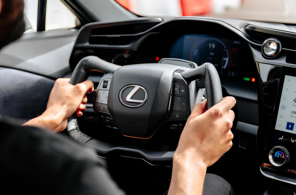 Lexus uvodi upravljanje budućnosti – bez mehaničke veze sa točkovima FOTO