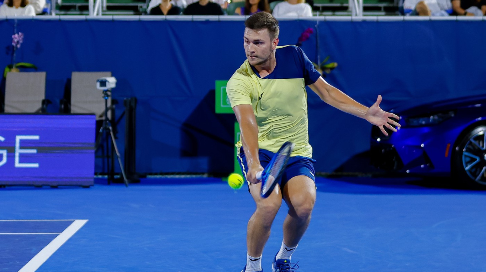 Kecmanović uspešno započeo odbranu trofeja