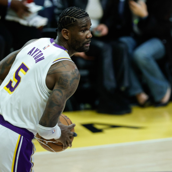 Zvezda Lejkersa uhapšena zbog marihuane, pa puštena