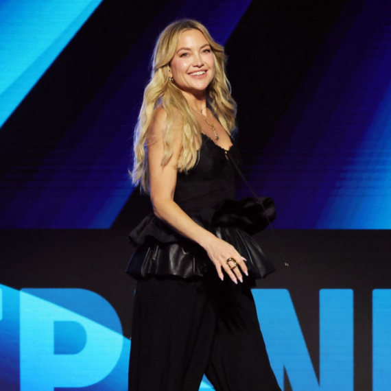 Zanosna plavuša oživela zaboravljeni trend – i nikad lepše nije izgledala FOTO