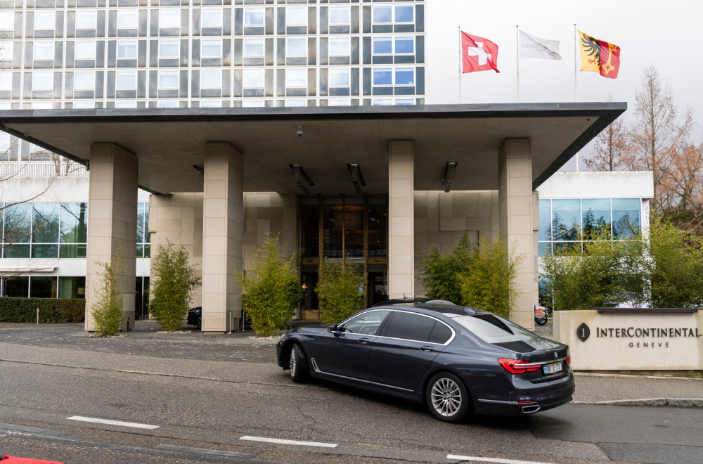 Završeno; Rusi napustili hotel FOTO/VIDEO