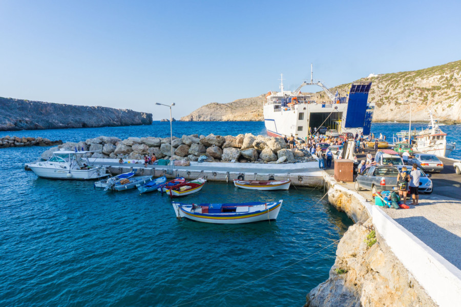 Zaboravite Mikonos i Santorini: Grčko ostrvo sa 20 stanovnika postaje hit među turistima VIDEO