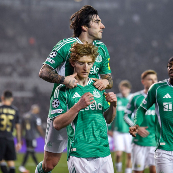 Njukasl ponizio Karabag – Gordon dao 4 gola za poluvreme! VIDEO