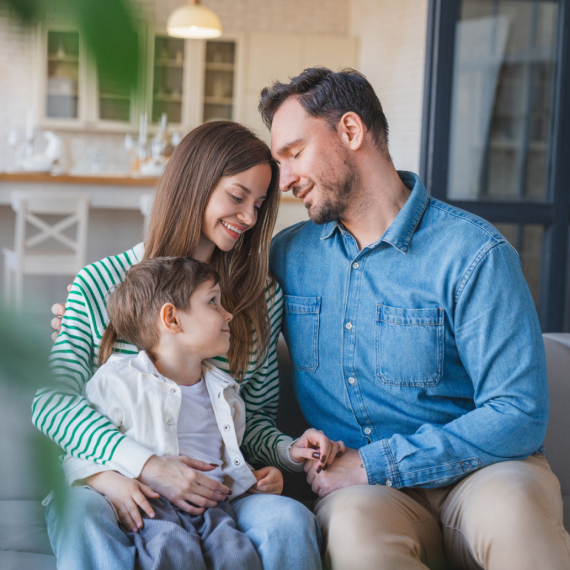 Osam navika koje deca sigurno pokupe od svojih roditelja