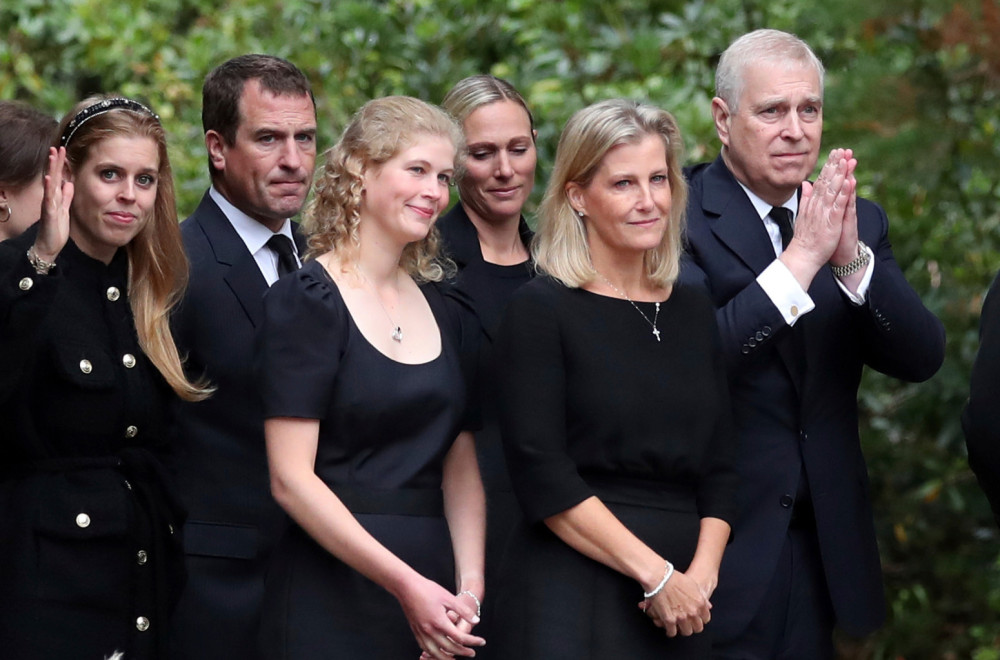 Skandal u kraljevskoj porodici: Šta sada čeka Saru Ferguson i ćerke FOTO