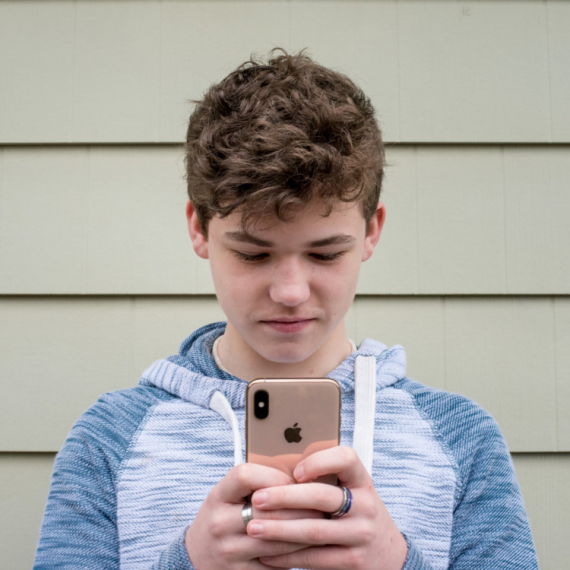 Apple pred sudom: Nisu zaštitili bezbednost dece