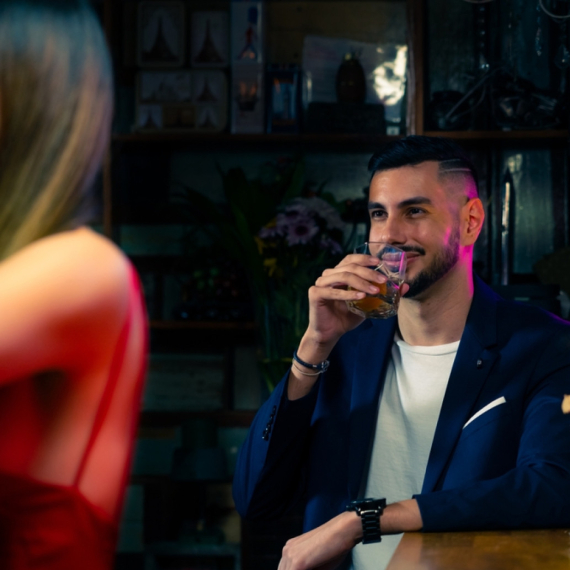 Pokušao da "smuva" devojku, ona ga blokirala: "Sviđaš mi se jer te drugi ne žele" FOTO