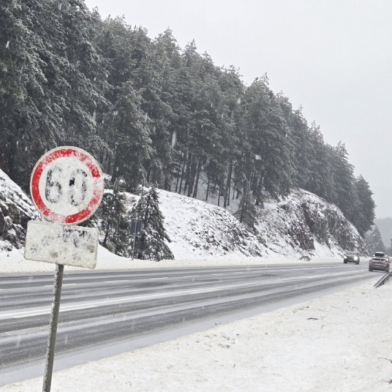 Sneg, poledica i odroni na putevima širom Srbije: Evo gde je najkritičnije