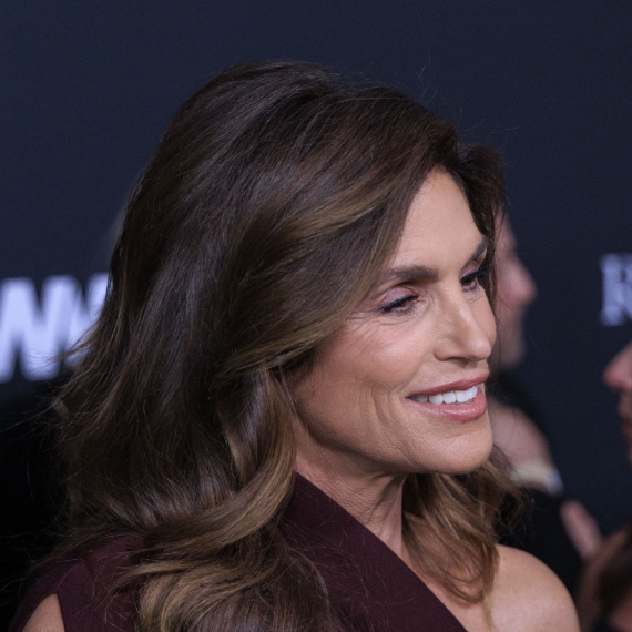 Kako Sindi Kraford izgleda tako dobro sa 60? Evo šta radi svakog dana FOTO