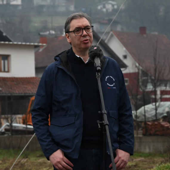 Vučić najavio novo – značajno – povećanje penzija