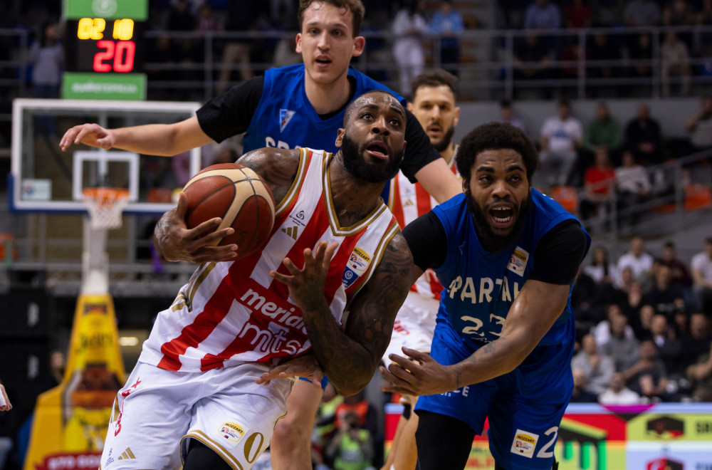 Zvezda u problemu – Spartak vodi