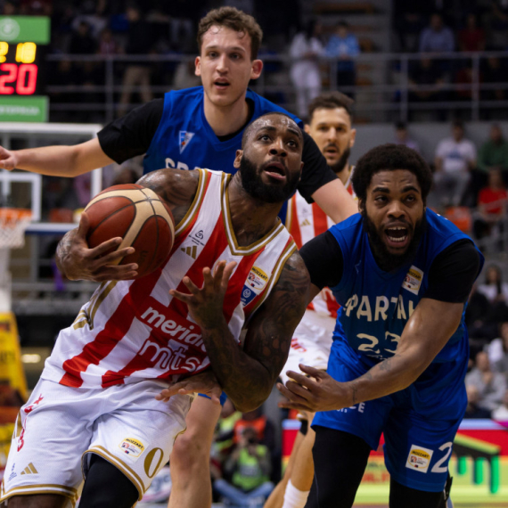 Kodi vratio prednost Zvezdi – crveno-beli vode na poluvremenu!