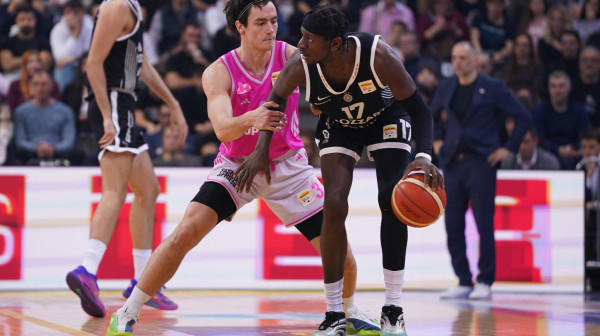 Prekid u Čairu! Partizan gubi od Mege – sudije napustile parket!