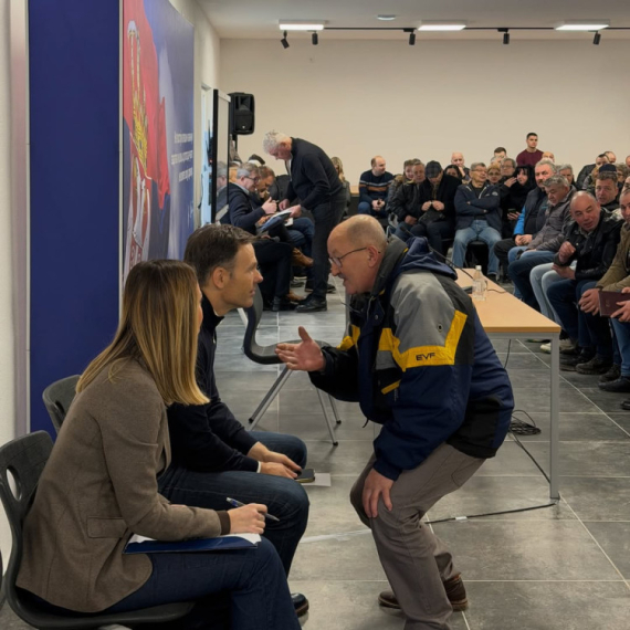 Mali sa građanima Knjaževca: U planu različiti projekti; Nastavljamo da poboljšavamo kvalitet života