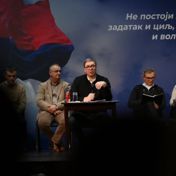 Mali Stefan (6) postavio pitanje Vučiću u Kladovu, odmah dobio odgovor: "Završićemo to u roku od 15-20 dana"