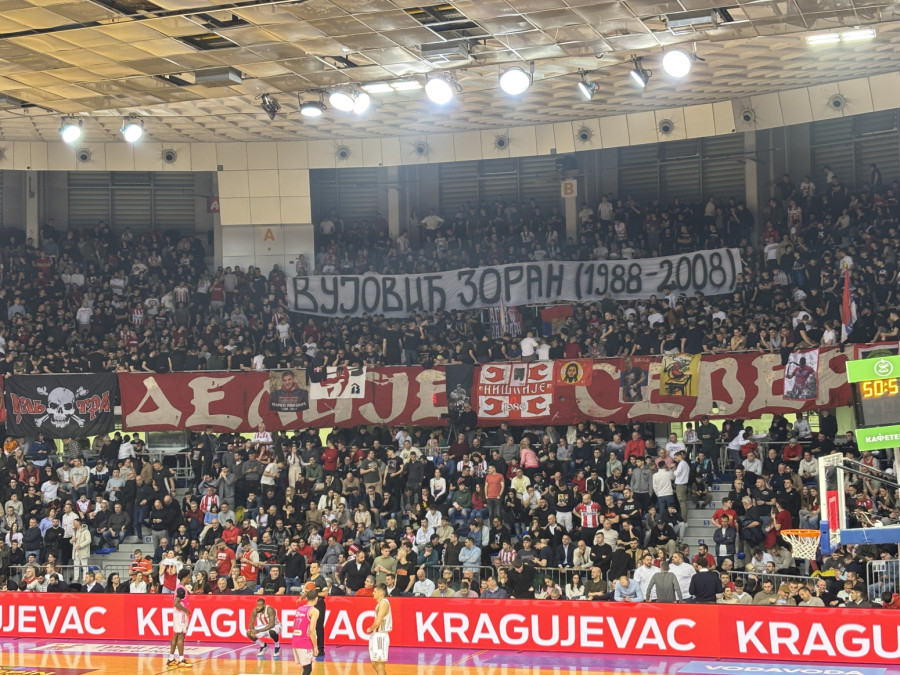 Gest za poštovanje: Delije u finalu Kupa odale počast stradalom navijaču Partizana FOTO