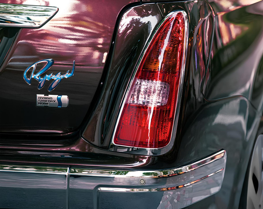 Jedan od najčudnijih Japanaca odlazi u penziju, da li biste ga kupili? FOTO