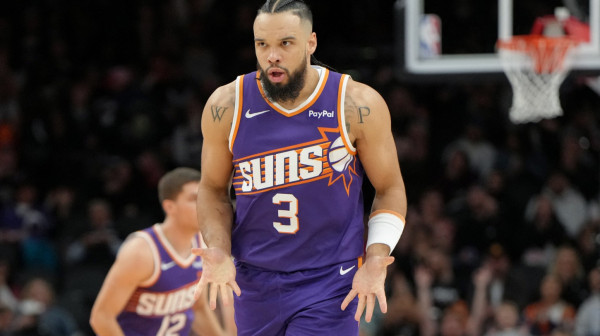 Teška povreda NBA zvezde!