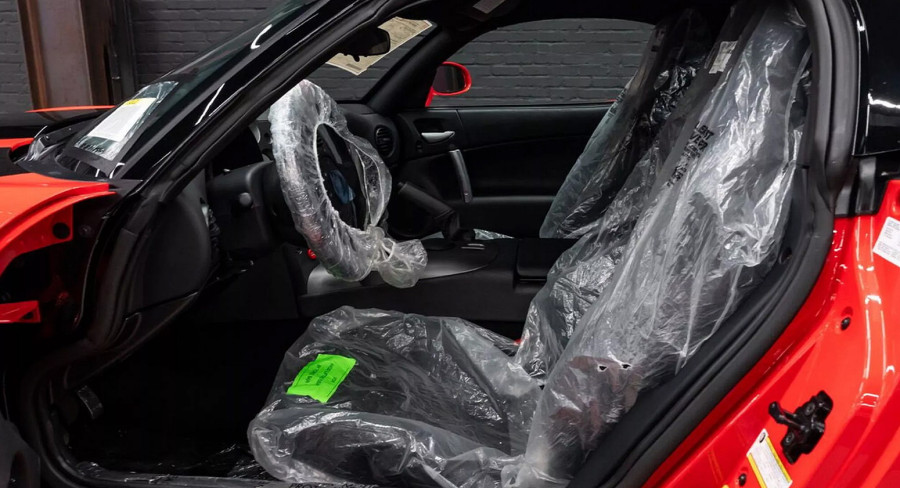 Dobra prilika? Dodge Viper iz 2009, i dalje u fabričkom najlonu, prešao samo 24 km FOTO