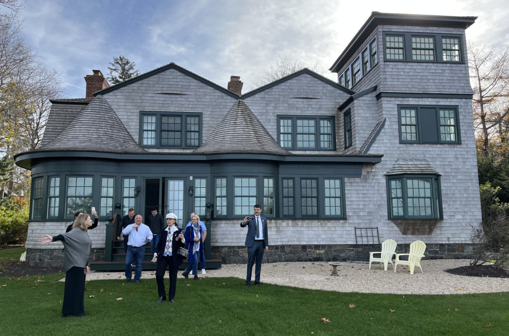 Žena koja živi u Teslinoj kući napisala knjigu: Evo kako je genije živeo na Long Ajlendu FOTO