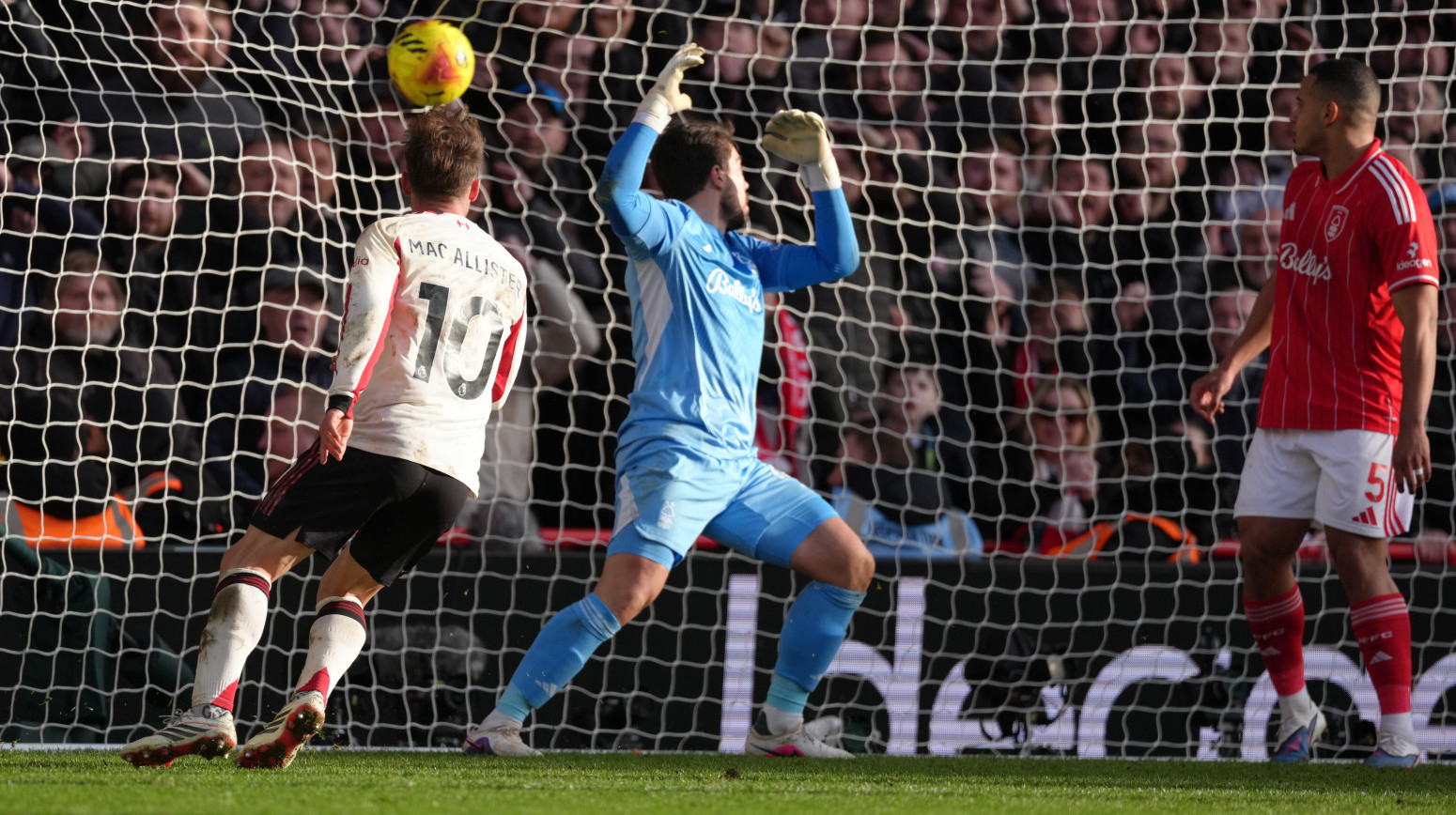 Liverpul u dubokoj nadoknadi "porodio" pobedu