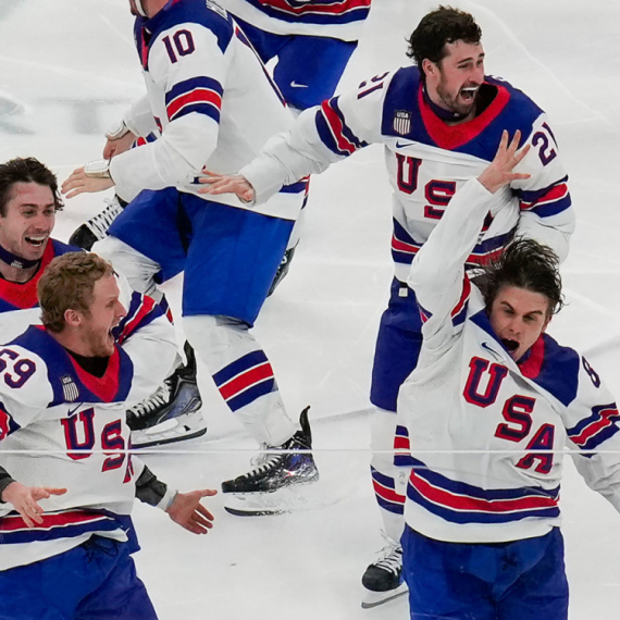 Čudo na ledu: Amerikanci srušili Kanadu i uzeli zlato posle 46 godina