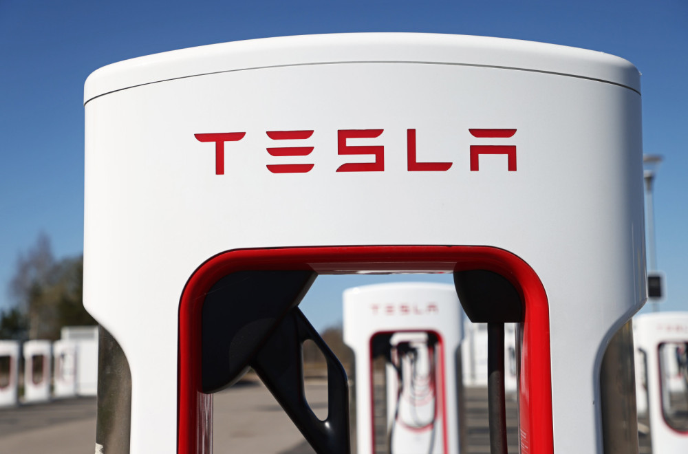 Sabotaža na Teslinim punjačima: Usred godišnjih odmora neko je sipao vodu u konektore