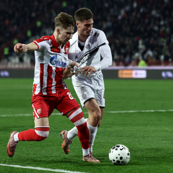 Zvezda povela u dubokoj nadoknadi derbija!