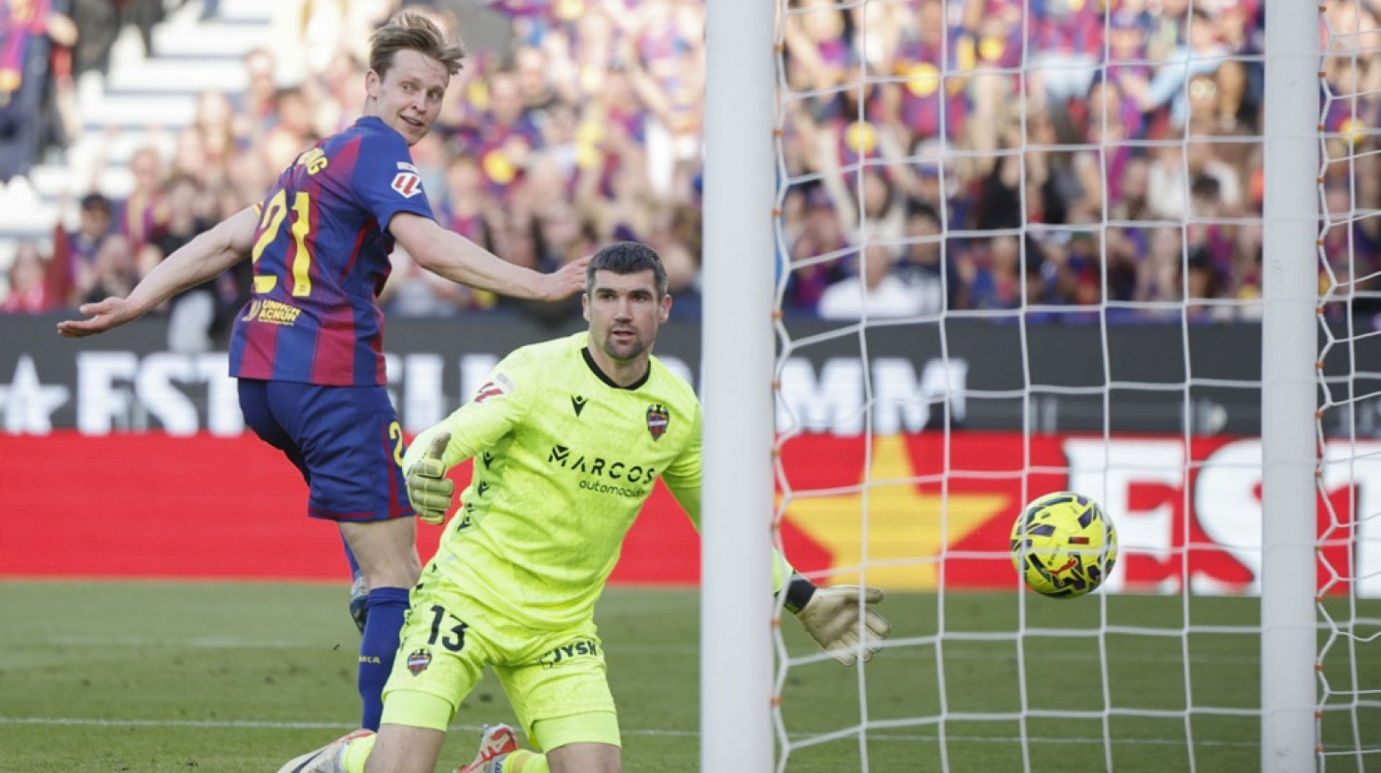 Barsa iskoristila kiks Reala i vratila se na vrh LaLige