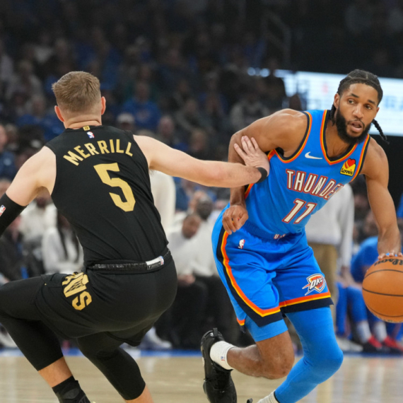 Oklahoma bolja od Klivlenda, Topiću osam minuta i dva poena