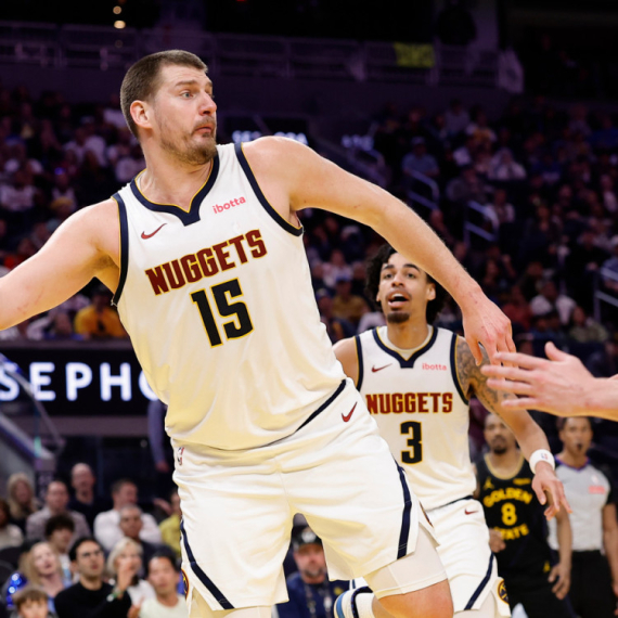 NBA legende se posvađale zbog Jokića: "Rasturio bi te"  VIDEO