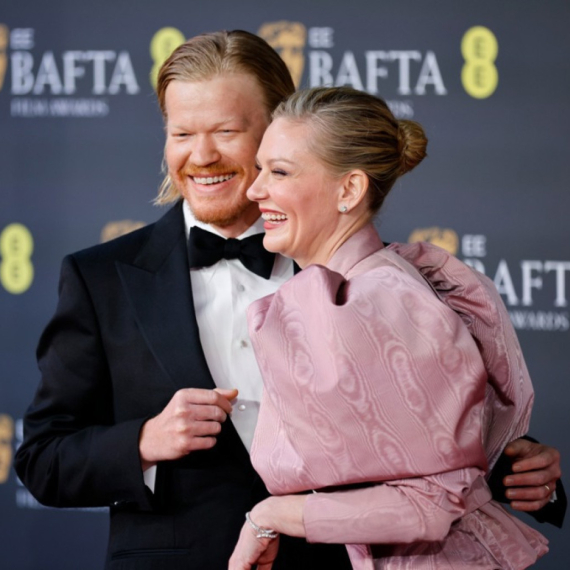 Slavnoj glumici suknja pukla pred svima, milimetri su je delili od katastrofe FOTO