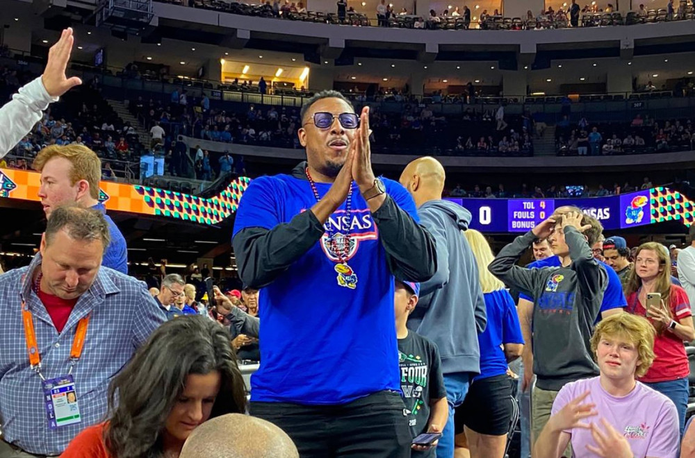 Pol Pirs želi revoluciju: Ukinite trojke! VIDEO