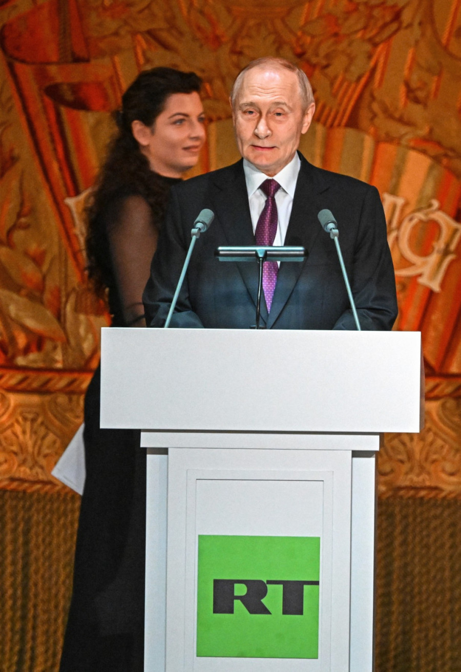 Putinova omiljena novinarka šokirala javnost novim izgledom: Oprostite mi za sve VIDEO