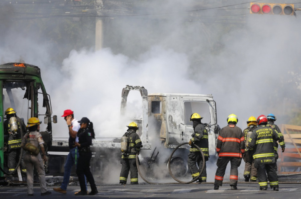 Rat na ulicama Meksika: Više od 70 mrtvih; Putevi blokirani, vozila u plamenu FOTO/VIDEO